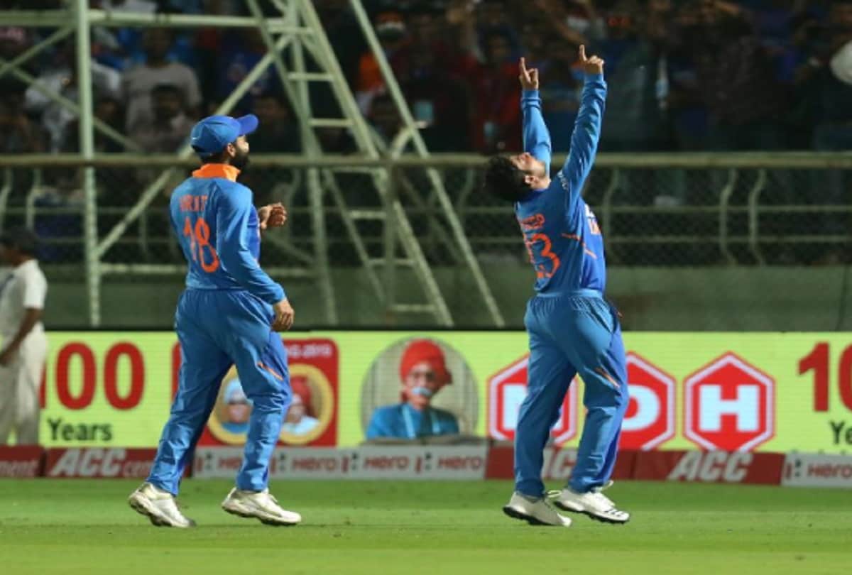 INDvWI Kuldeep Yadav Can become quickest indian bowler to take 100 odi wickets in 3rd ODI