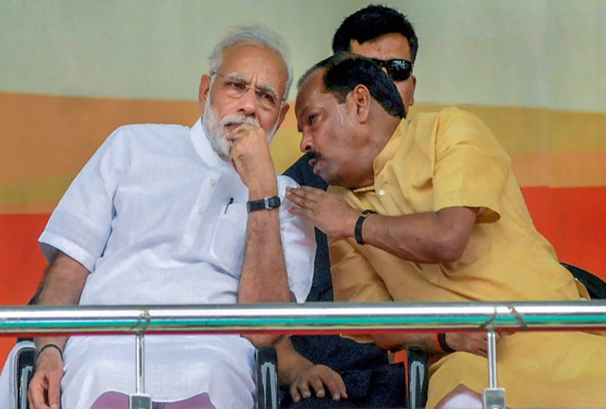 Jharkhand Elections PM Modi become face of BJP Raghubar Das, Congress JMM trying to polarize tribal