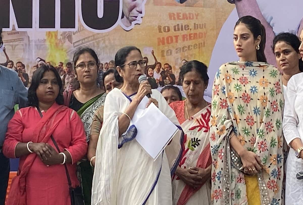 Nusrat Jahan shared her photo on social media