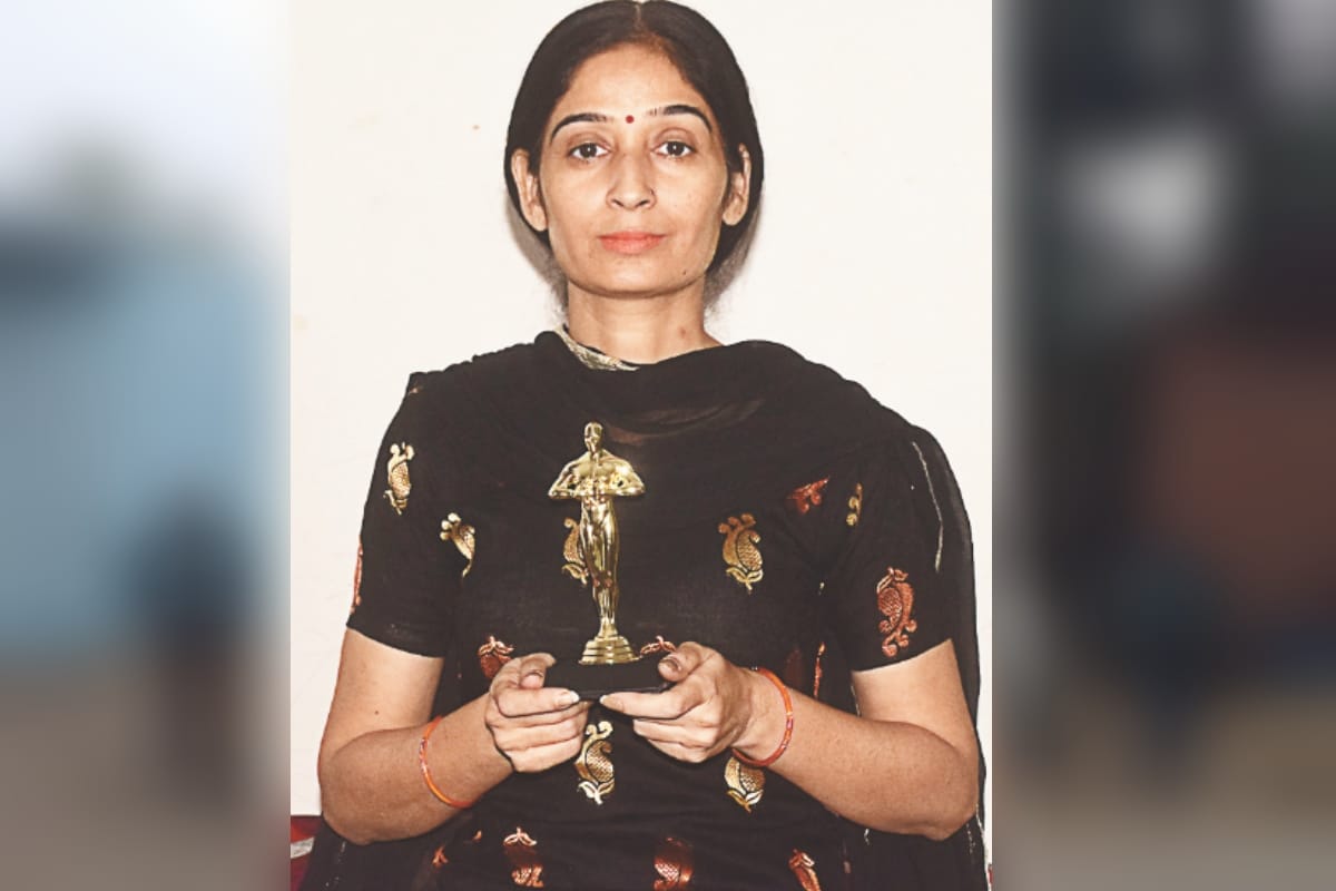 Lado, Period:The End of Sentence, Story of two woman who gets Oscar 2019 from a small town