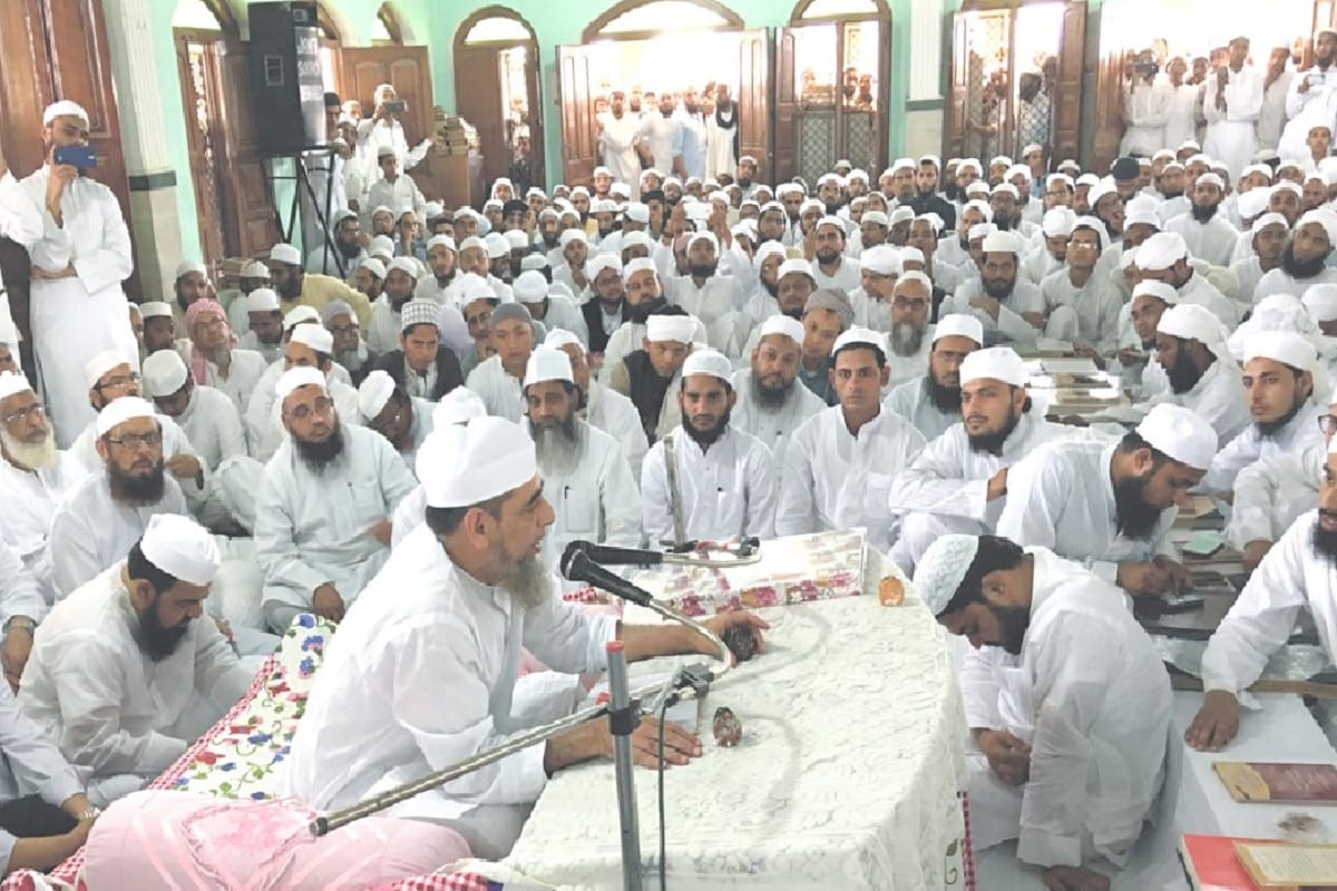 Protest continue against citizenship law in Deoband of Saharanpur district