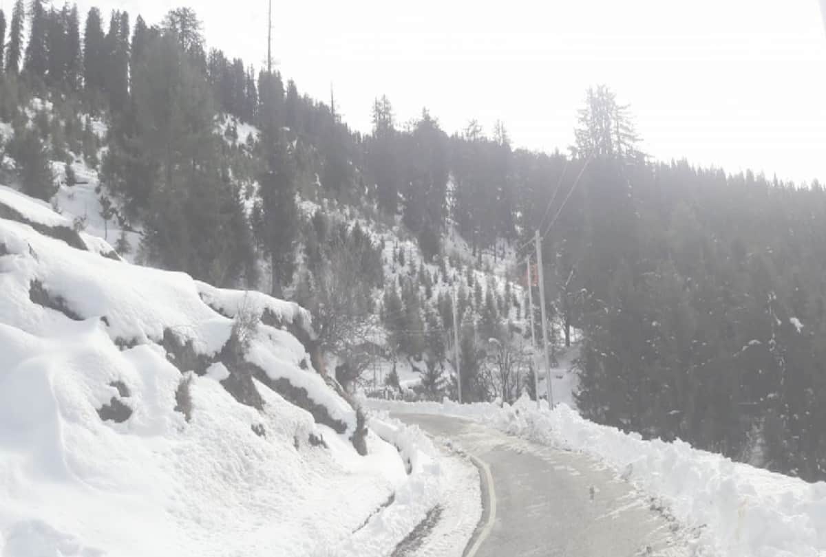 Himachal in the grip of cold wave, river drain frozen , rain and snowfall prediction again