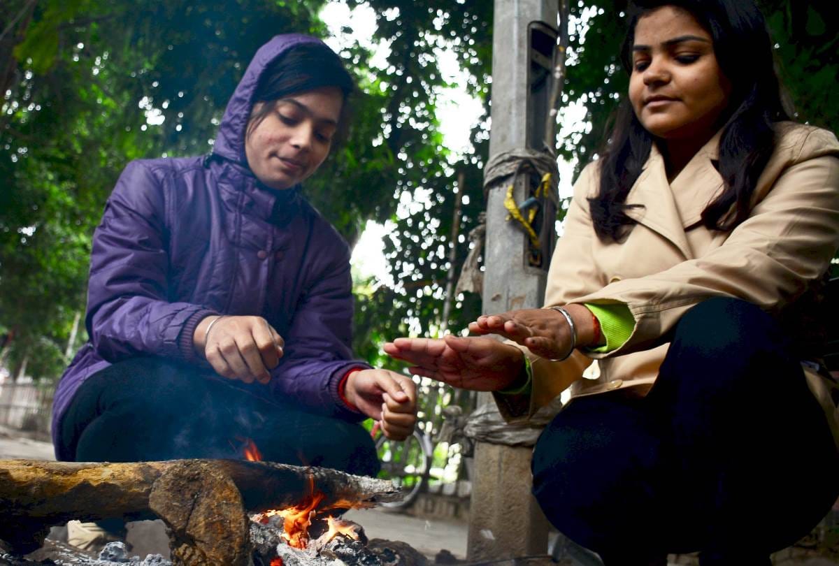 shivering cold in lucknow, maximum temperature recorded at nine degrees below normal