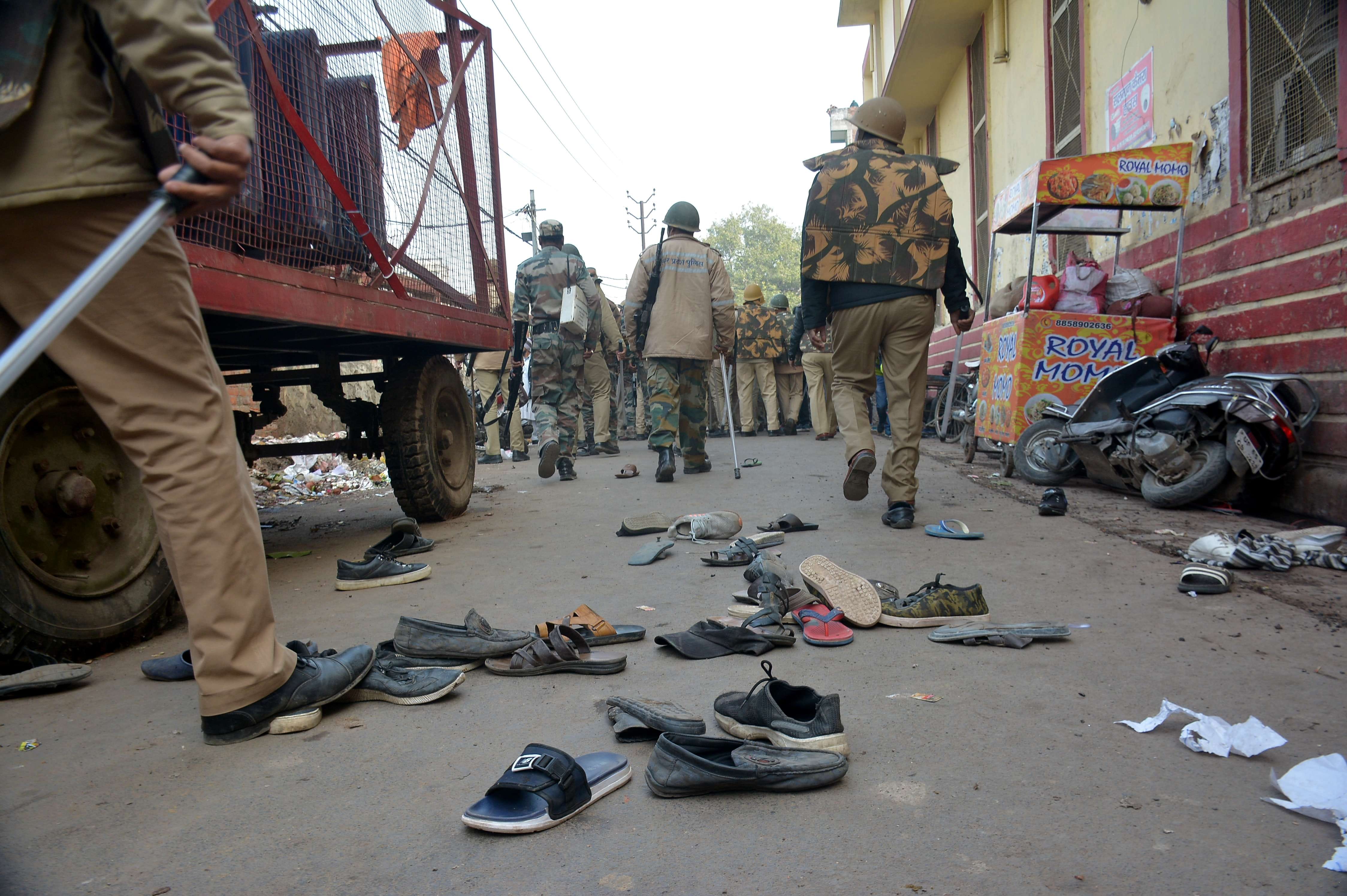Nationwide shutdown of various organizations in Varanasi against Citizenship Amendment Bill