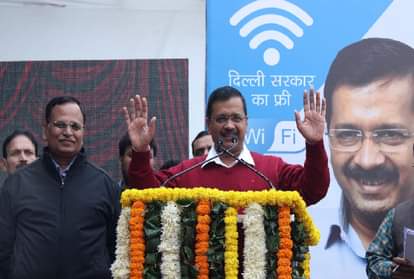 arvind kejriwal launches free WiFi scheme in Delhi from ito