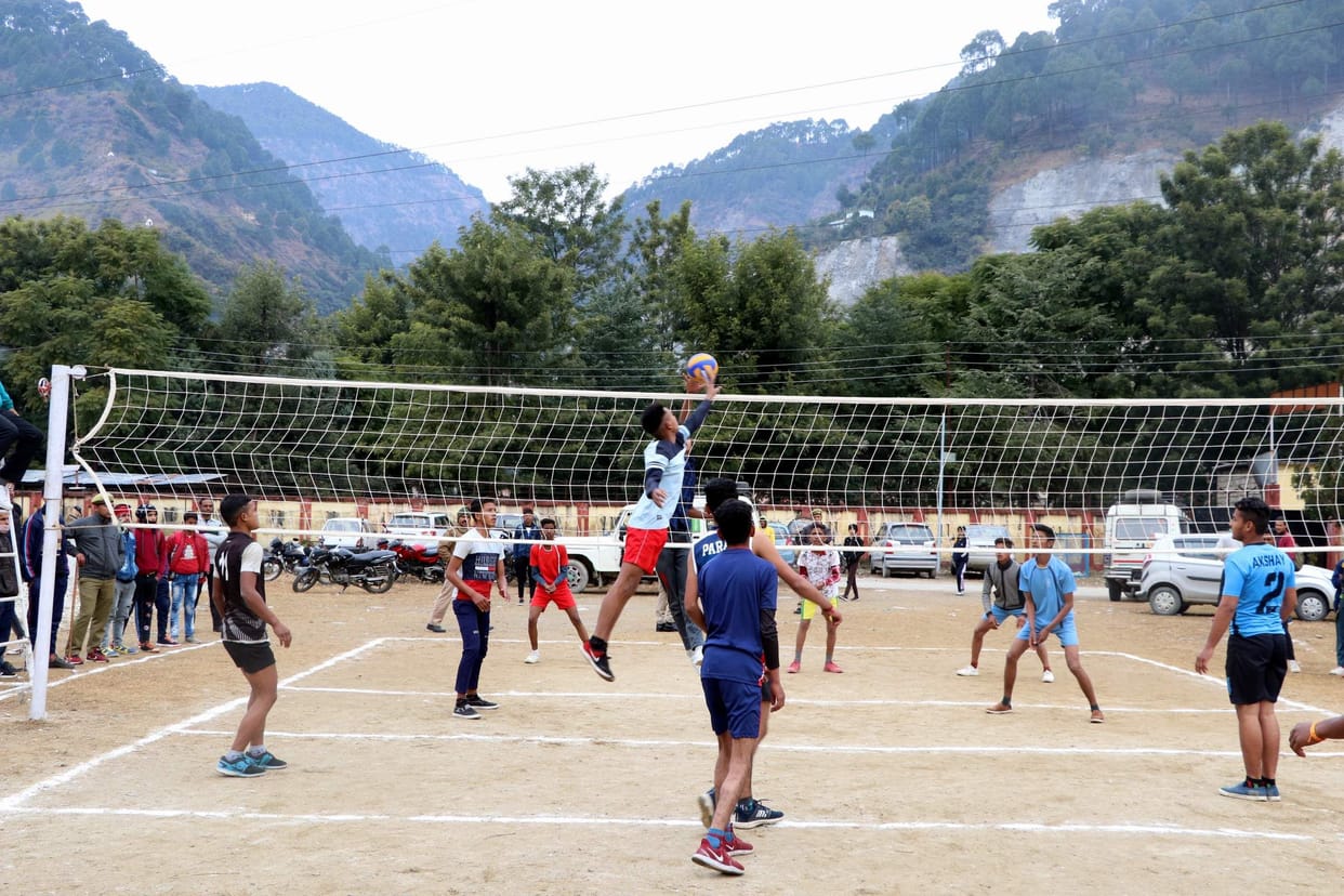 Anushka and Aarushi pair champion in badminton