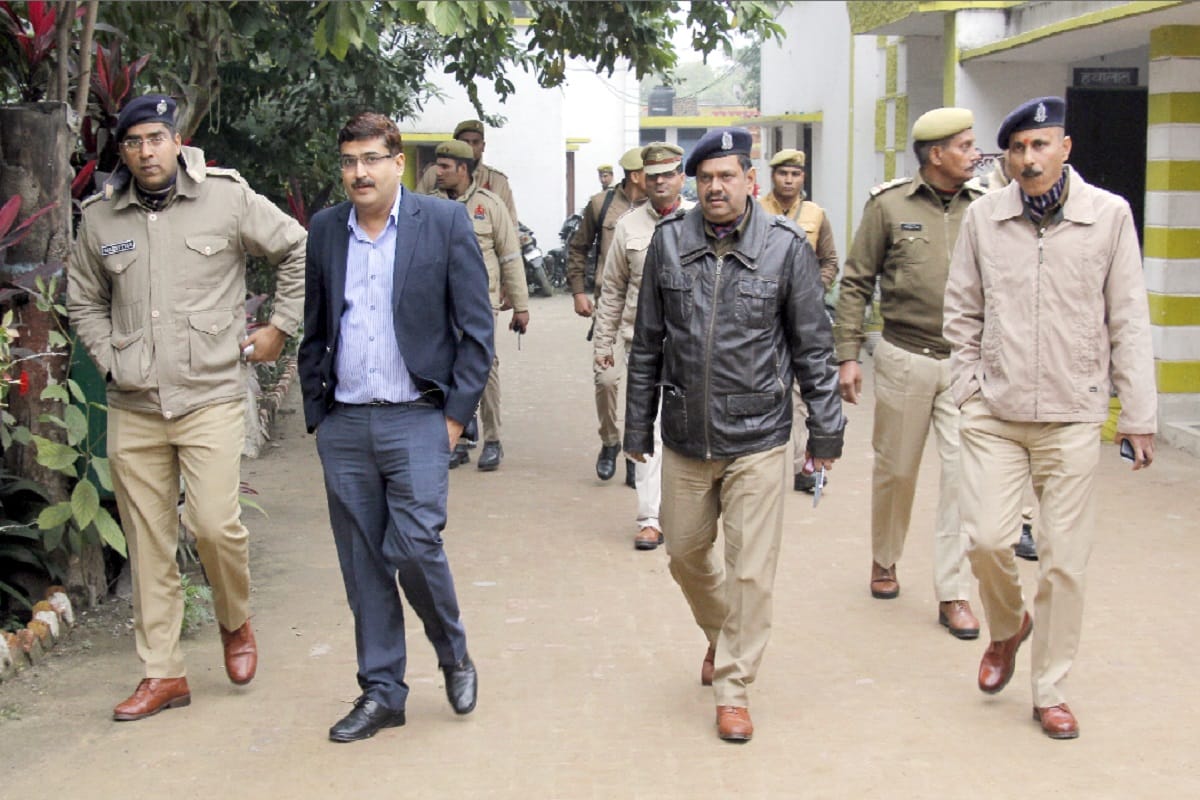 Murder in court, Bijnor police is searching for accused Jabbar in many states