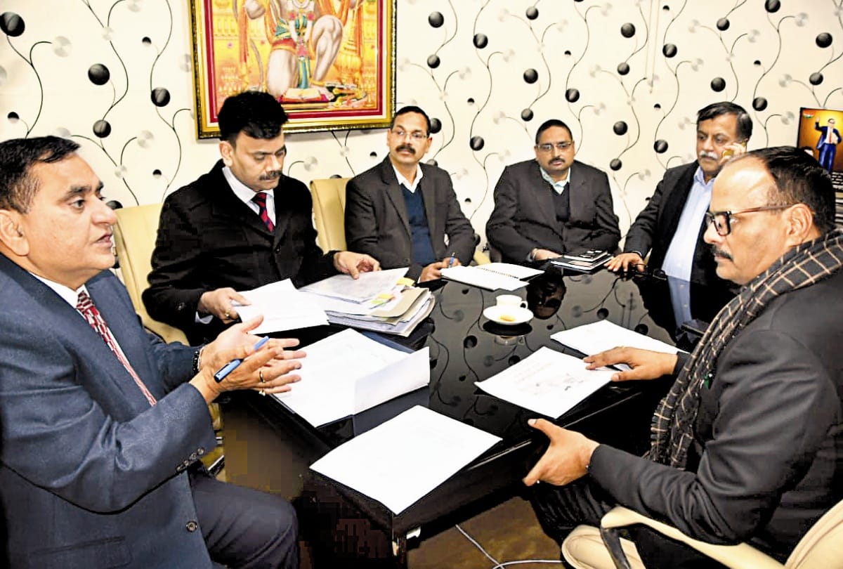 justice minister ordered to make plan for security of courts in three days.