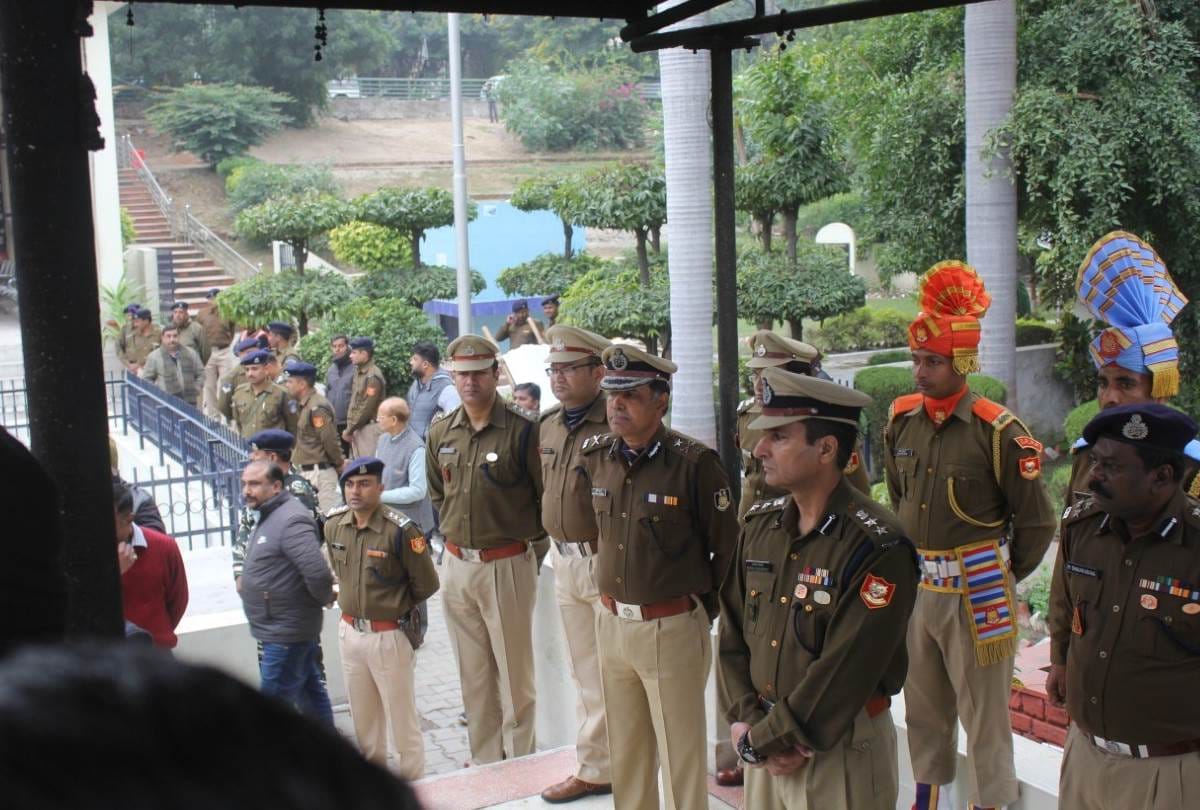 daughter sakshi cremated DIG of CRPF in lucknow