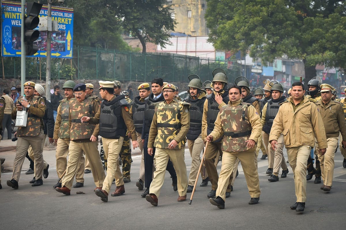 Why police uniform colour and design is different in states, History of Khaki Colour