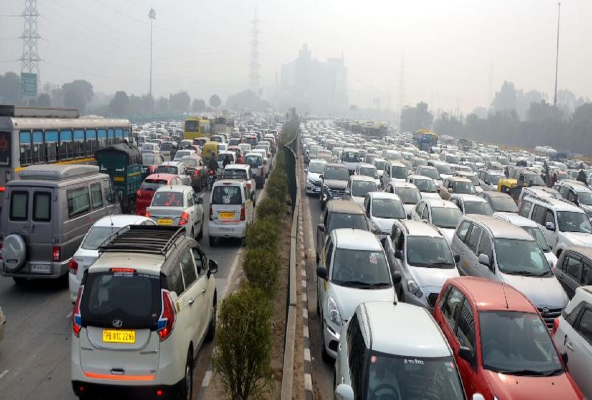 productivity wasted on the delhi roads
