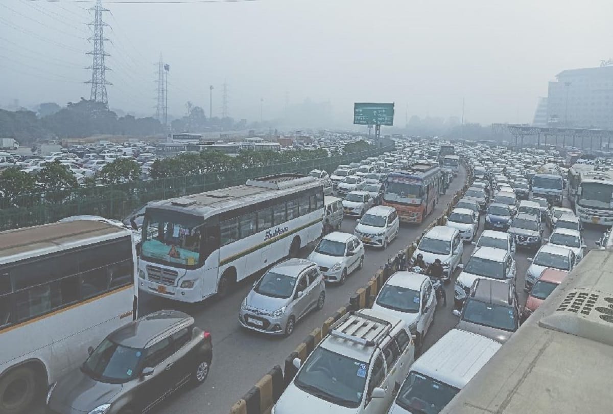 Heavy traffic jam On Delhi Gurugram NH8 road disturbed many people