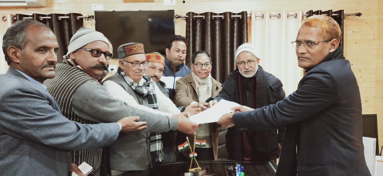 Pradeep Tamta raised demand to open closed highway