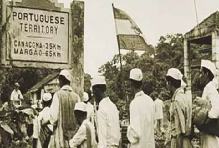 Navy gifts 30-foot long INS Mormugao model to Goa on eve of Liberation Day