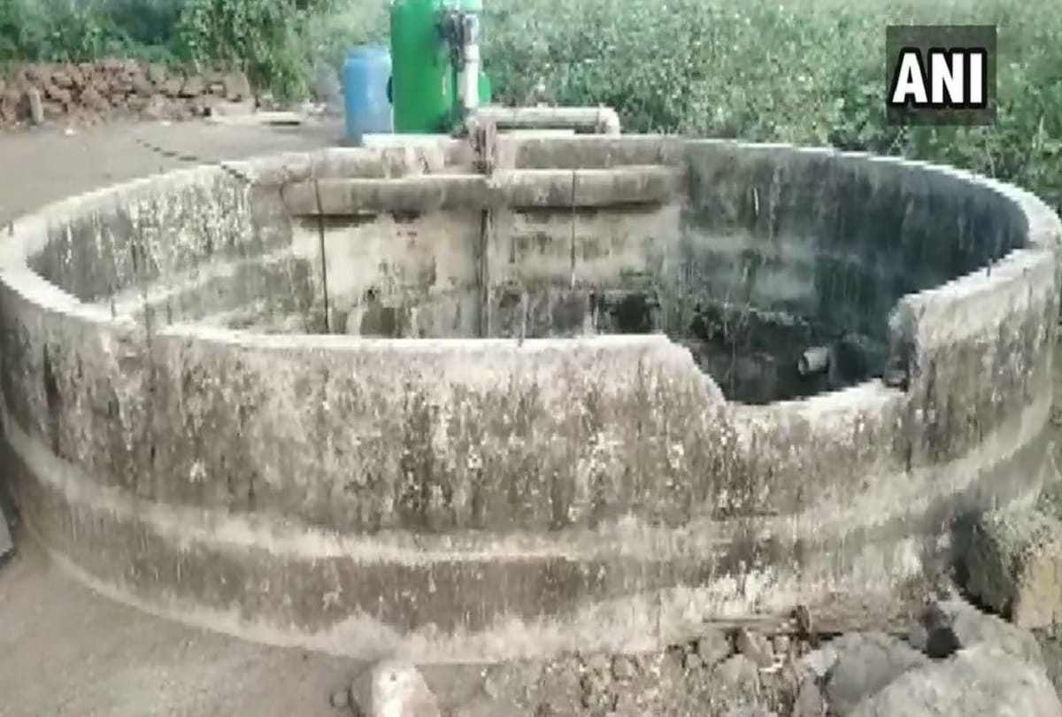While dancing on DJ people stampede after hearing the sound of siren during wedding in Bharatpur 3 children fell into well