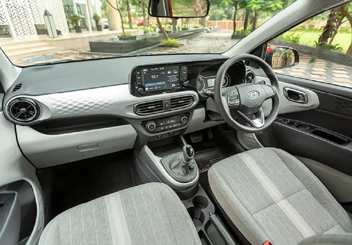 Hyundai Motors subcompact sedan car Hyundai Aura specifications and price Maruti Dzire Honda Amaze