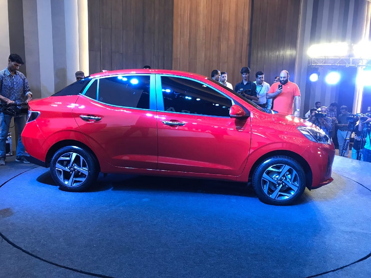 hyundai aura launch hyundai aura specifications and price hyundai aura booking online