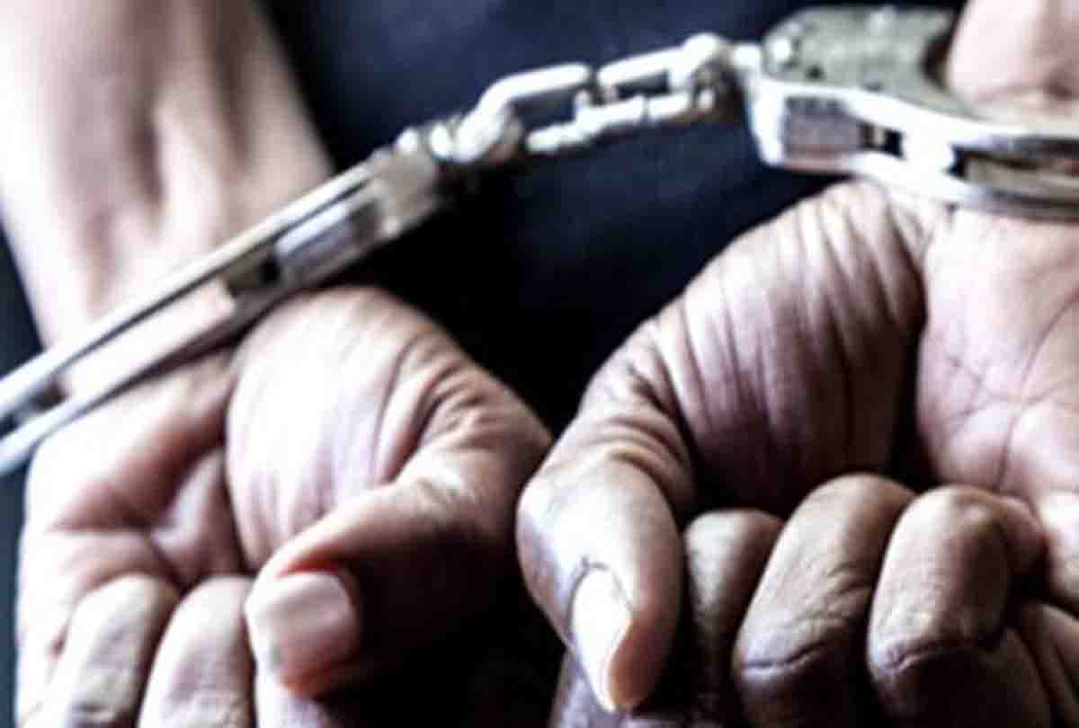 jammu kashmir Police arrested drug smuggler Hasina