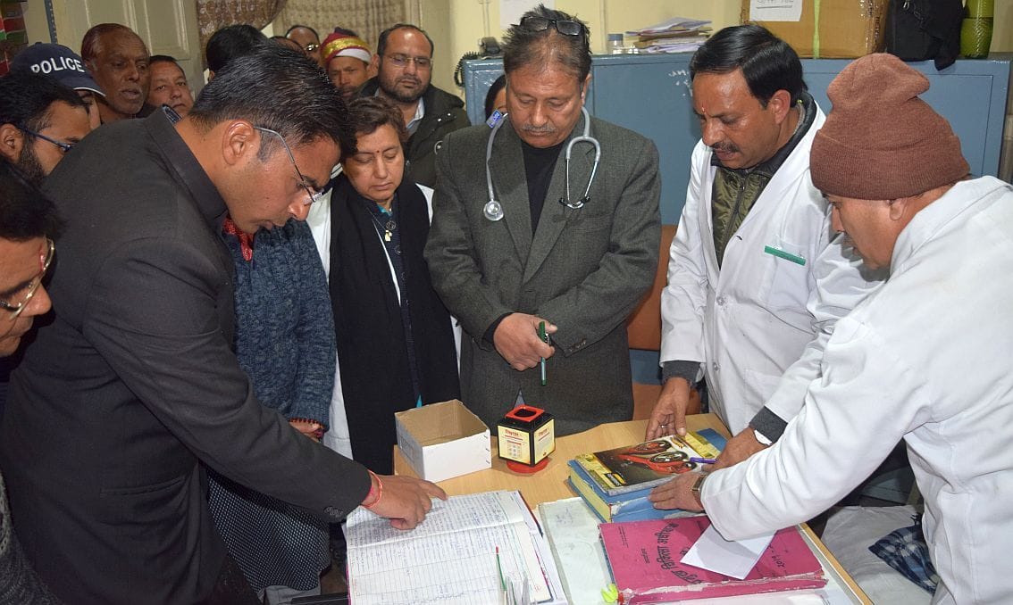 Answer to doctors who prescribe medicine from the market
