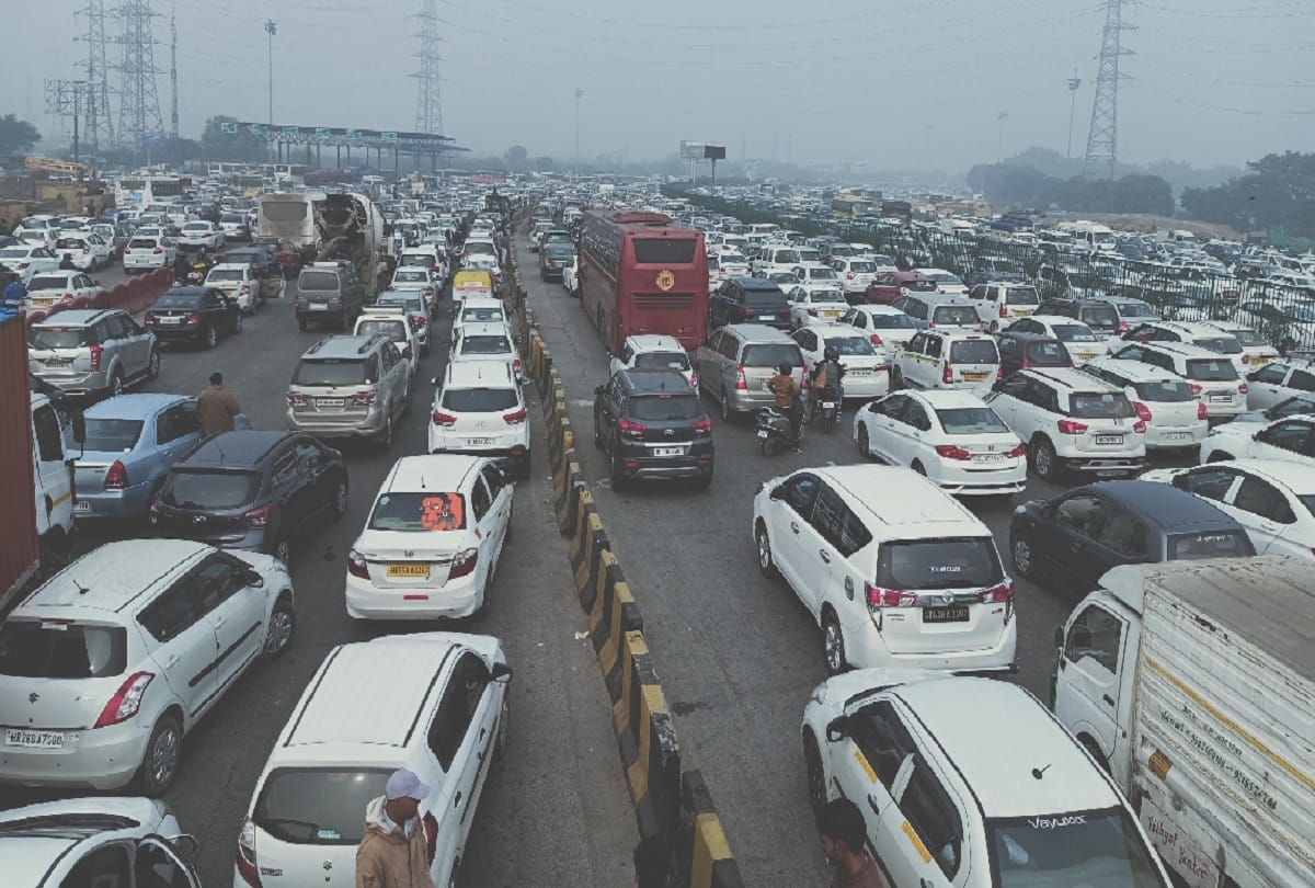 Traffic jam on Delhi-Jaipur highway due to accident in Gurugram