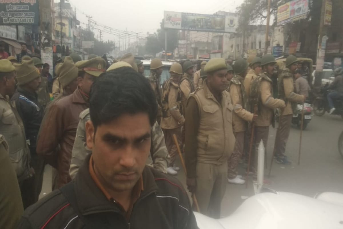 Nrc, caa, cab protest in lakcnow, Internet service stopped in three districts of western UP