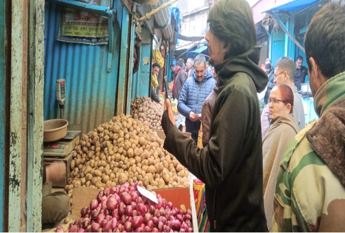 states not taking imported onion, it might be rotten in government godown