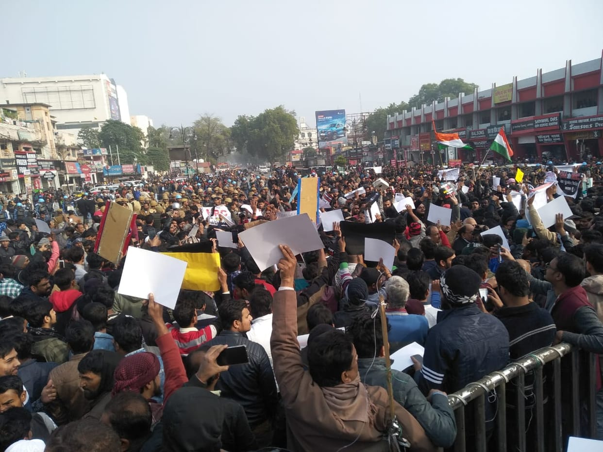 Prayagraj: The city has been transformed into a camp, the force has been on a whim