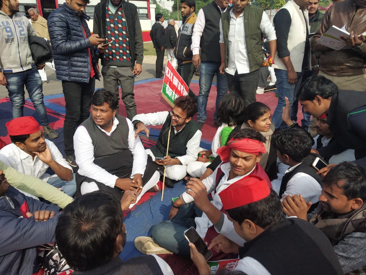 Prayagraj: The city has been transformed into a camp, the force has been on a whim