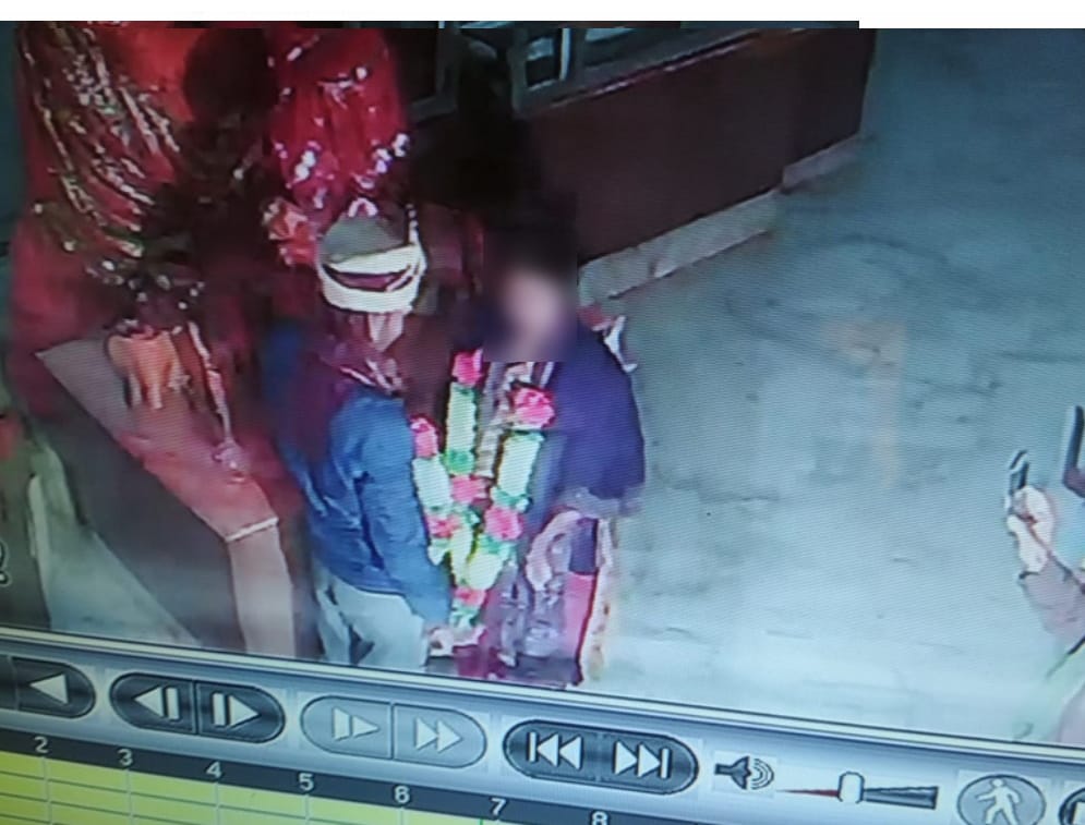 rape accused officer weds rape victim girl at durga temple maharajganj