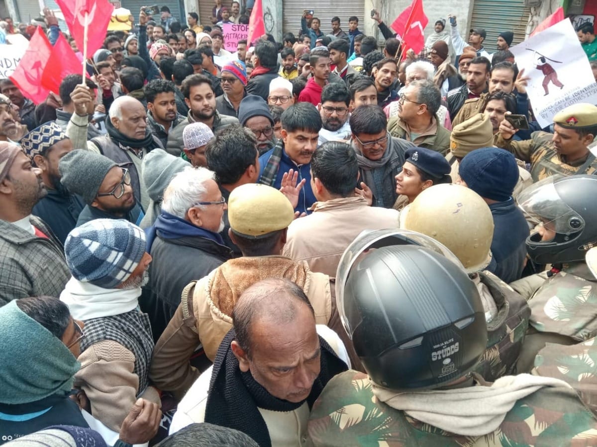 40 people released who arrested for protesting against citizenship amendment act varanasi