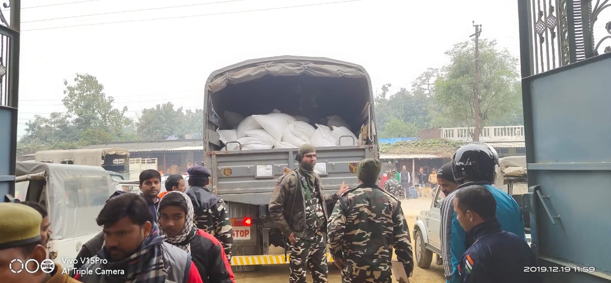 SSB jawan raid warehouse in maharajganj, 360 sack peas recovered