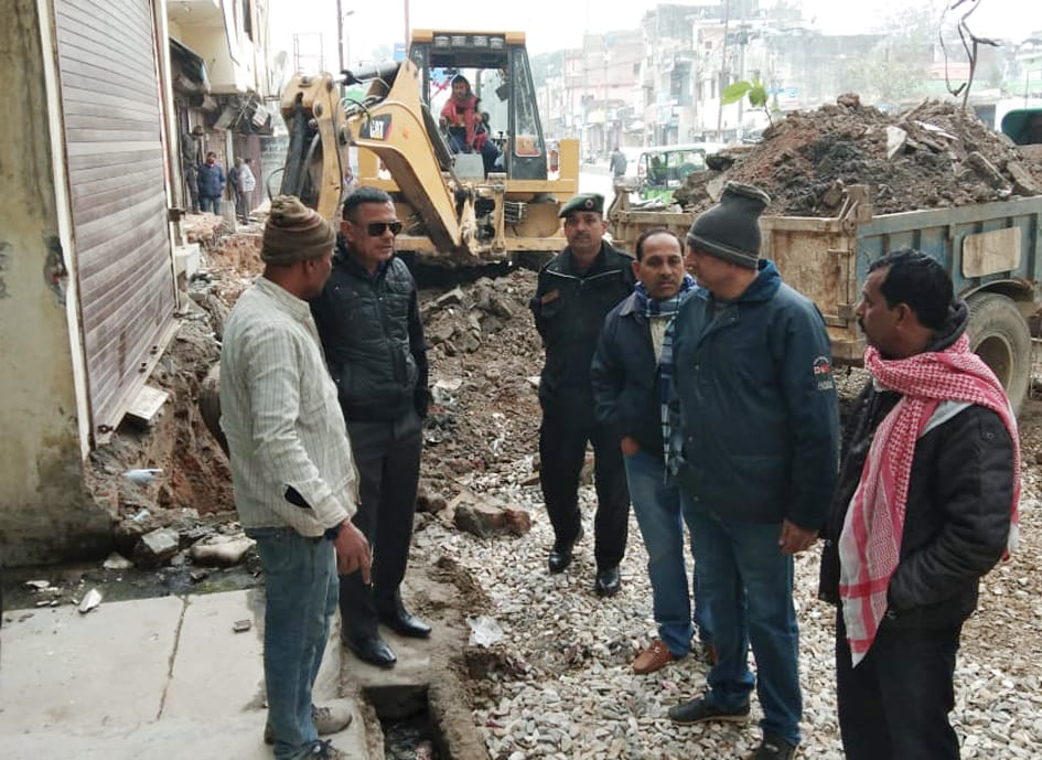 Municipal corporation removed encroachment from Chakrata road