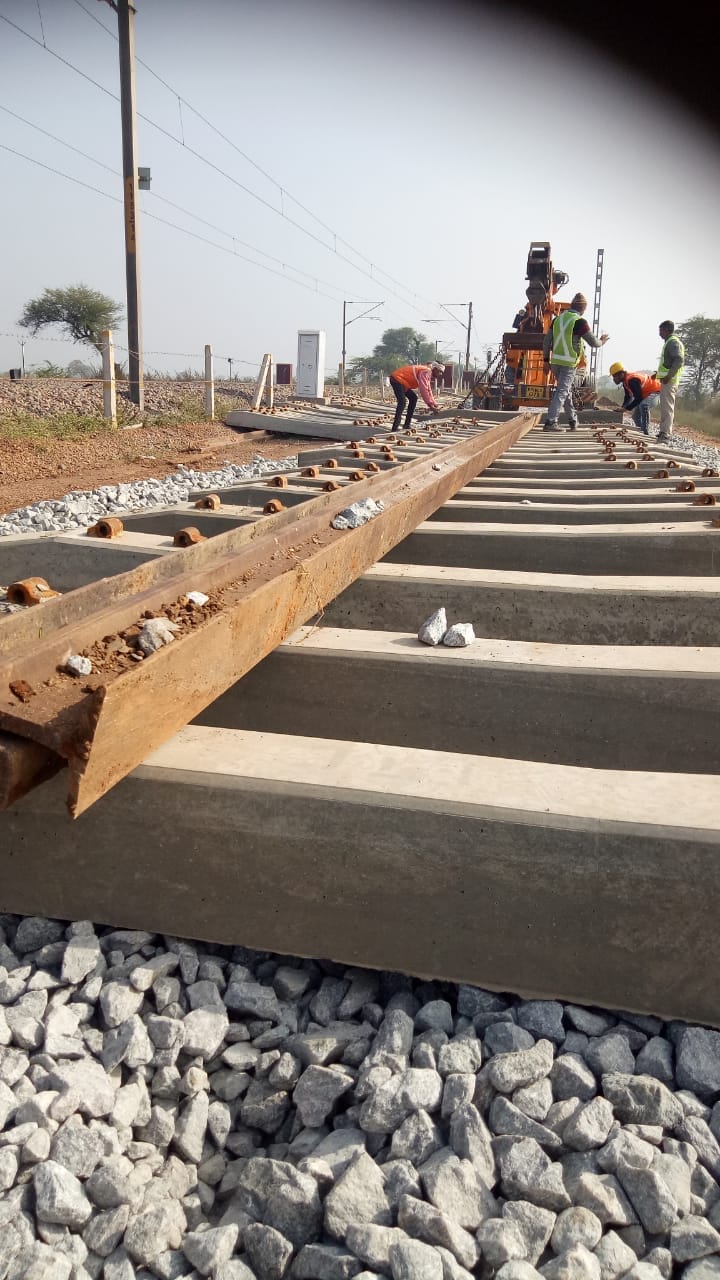 third line work begion between dabra and aantri