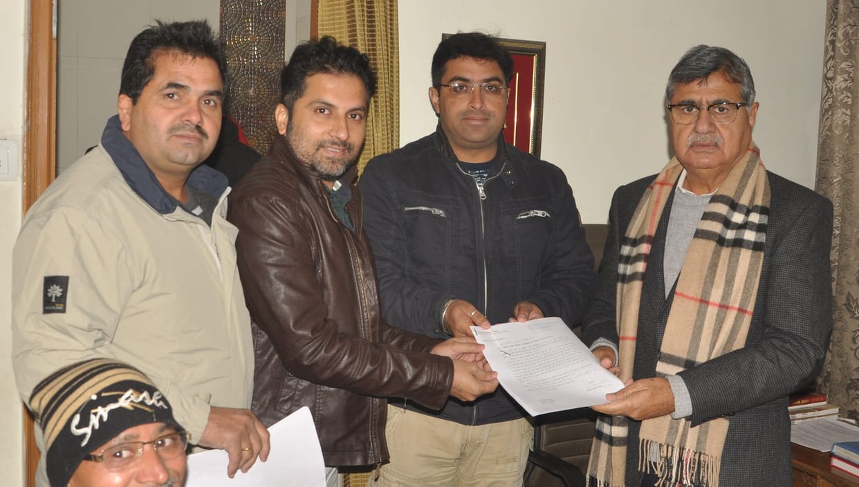 Omex City people meet to mla batra