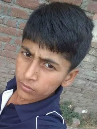 Accident in fog, student killed, partner injured