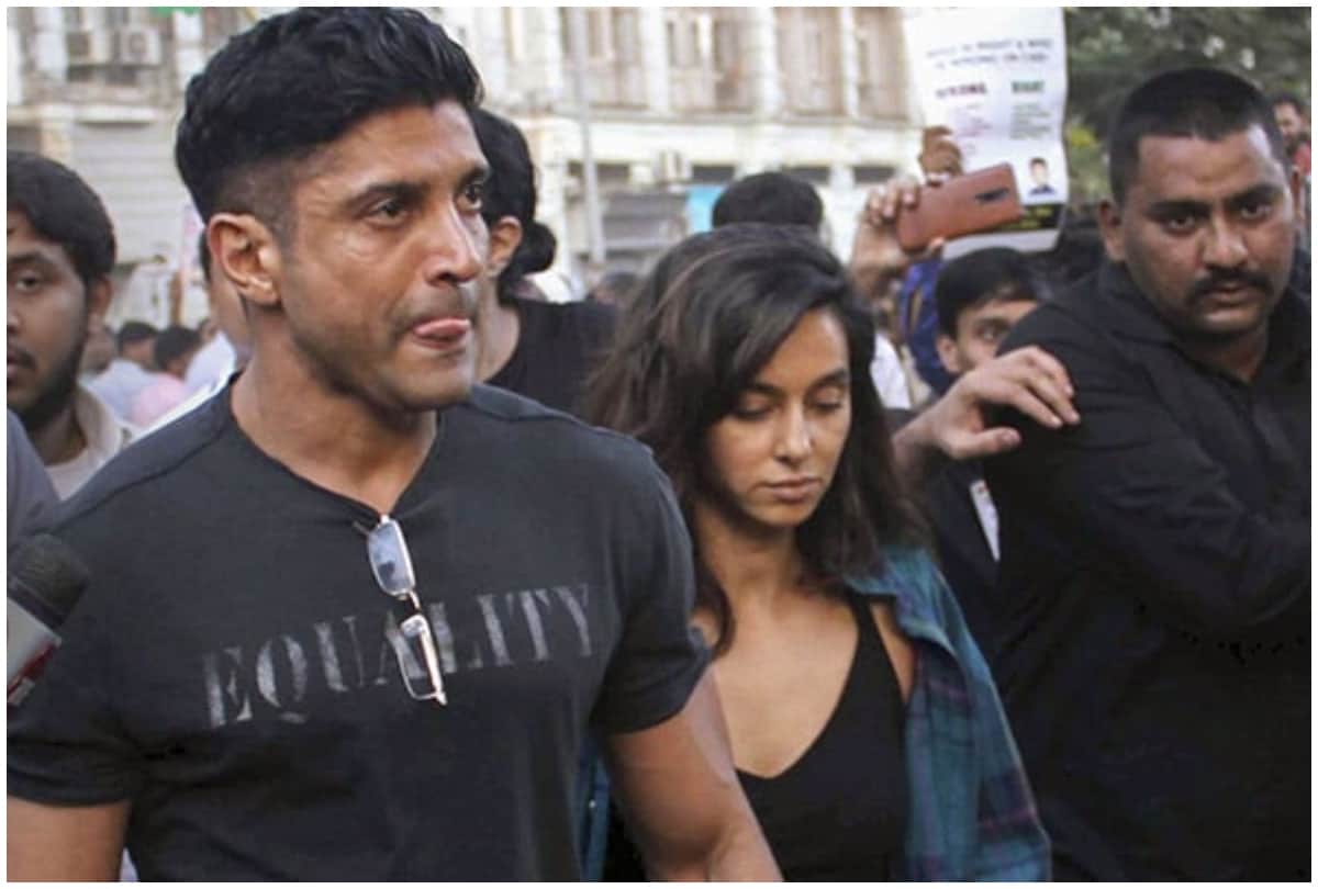 IPS Officer viral tweet Calls Out Farhan Akhtar Lack Of knowledge Over CAA Protests Video