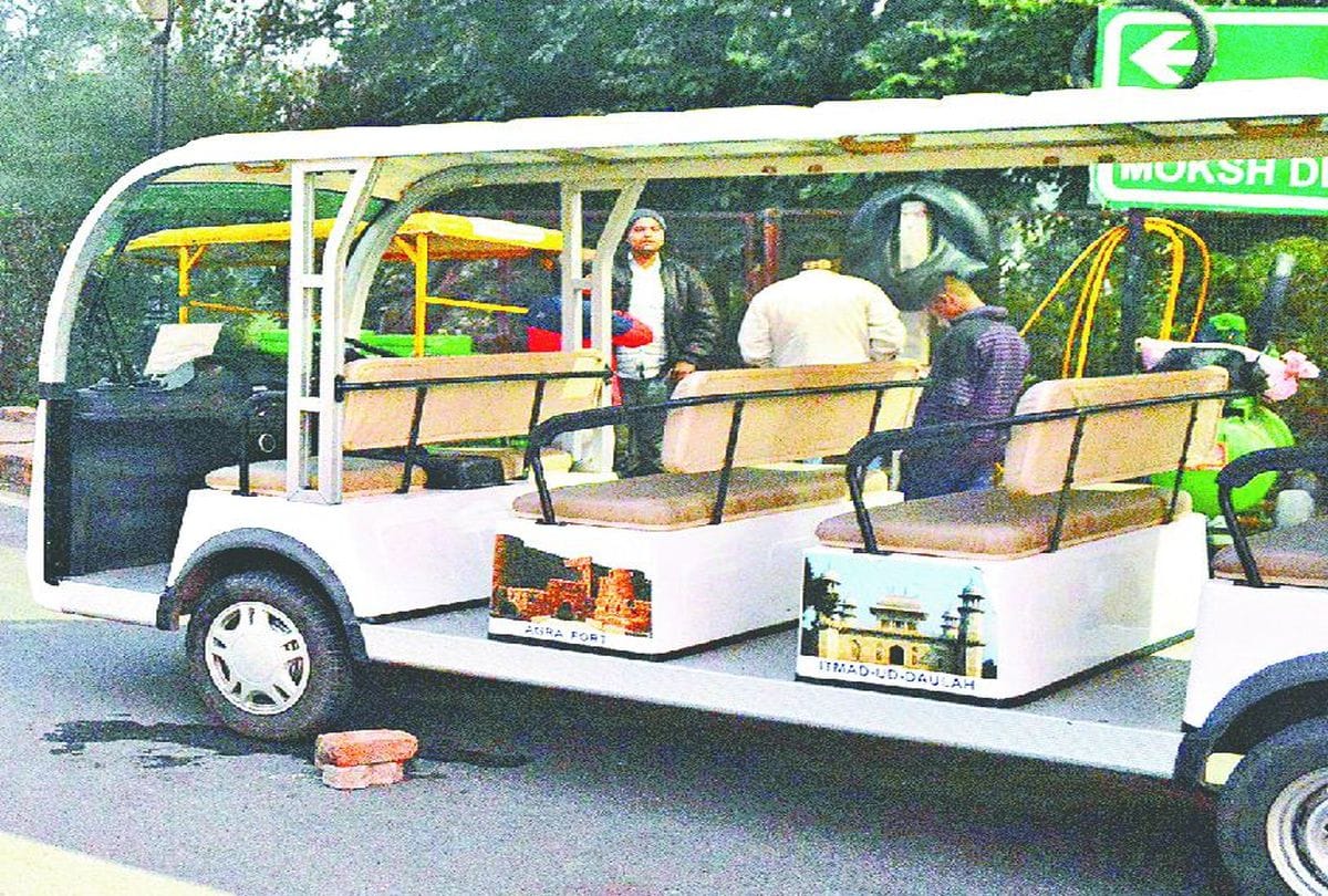 Golf Carts At The Taj Mahal Will Run By Private Company