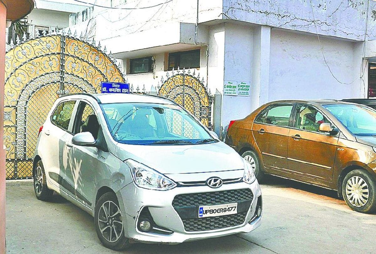 Agra Police Raid At Home Of Dr. Amit Tandon