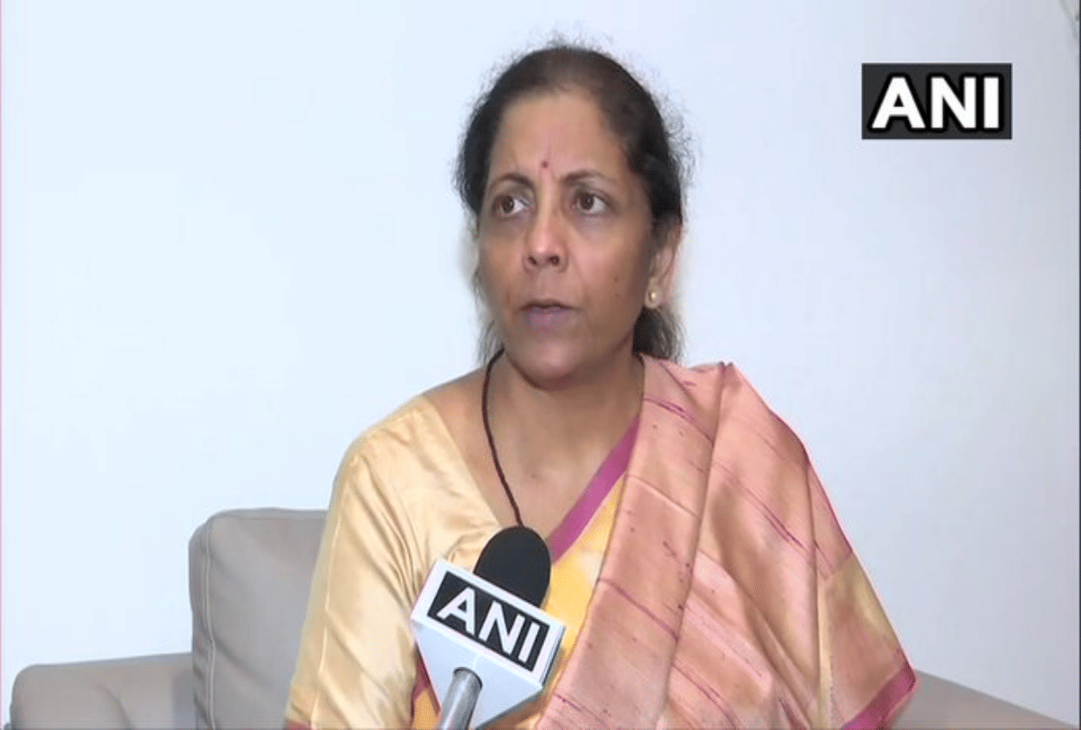 Nirmala sitraaman hits out at Mamata Banerjee