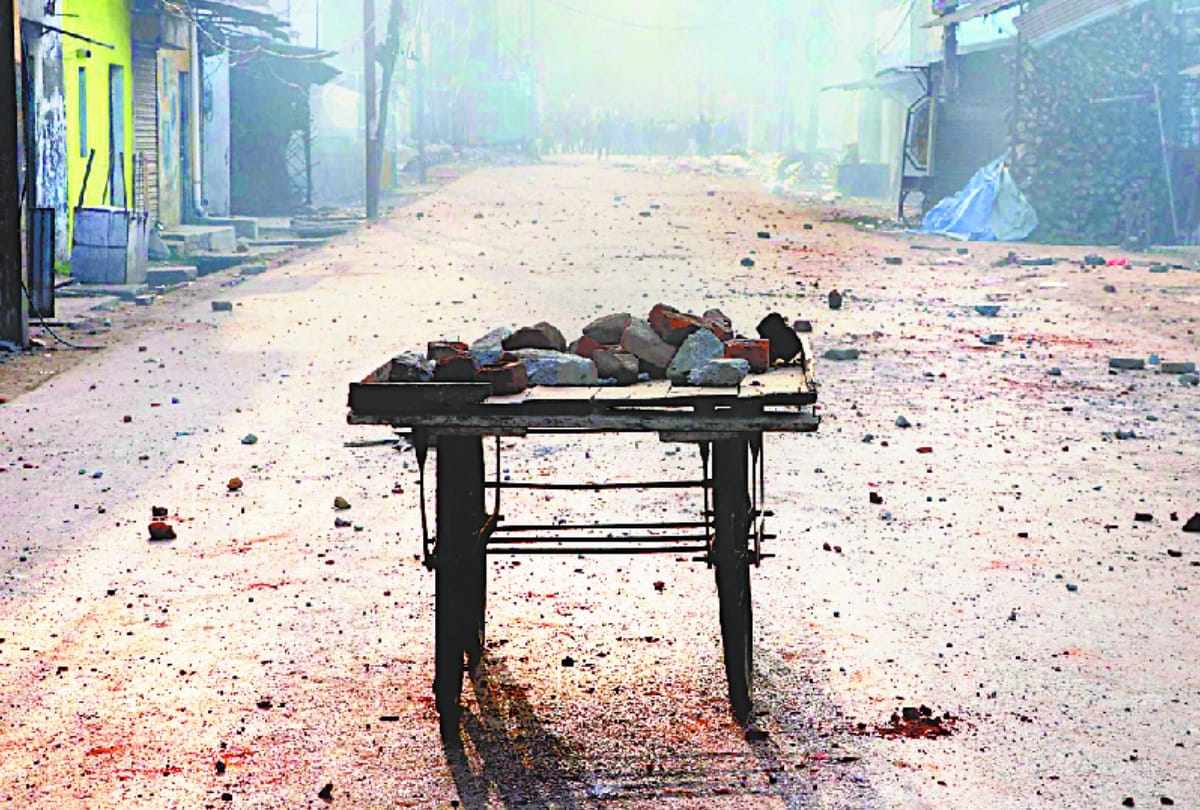 Administration was not prepared to prevent voilence broke out in lucknow.