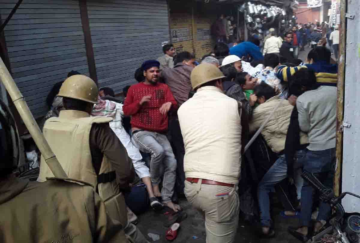 caa protest: fir lodge against 450 unknown people, 59 nominated