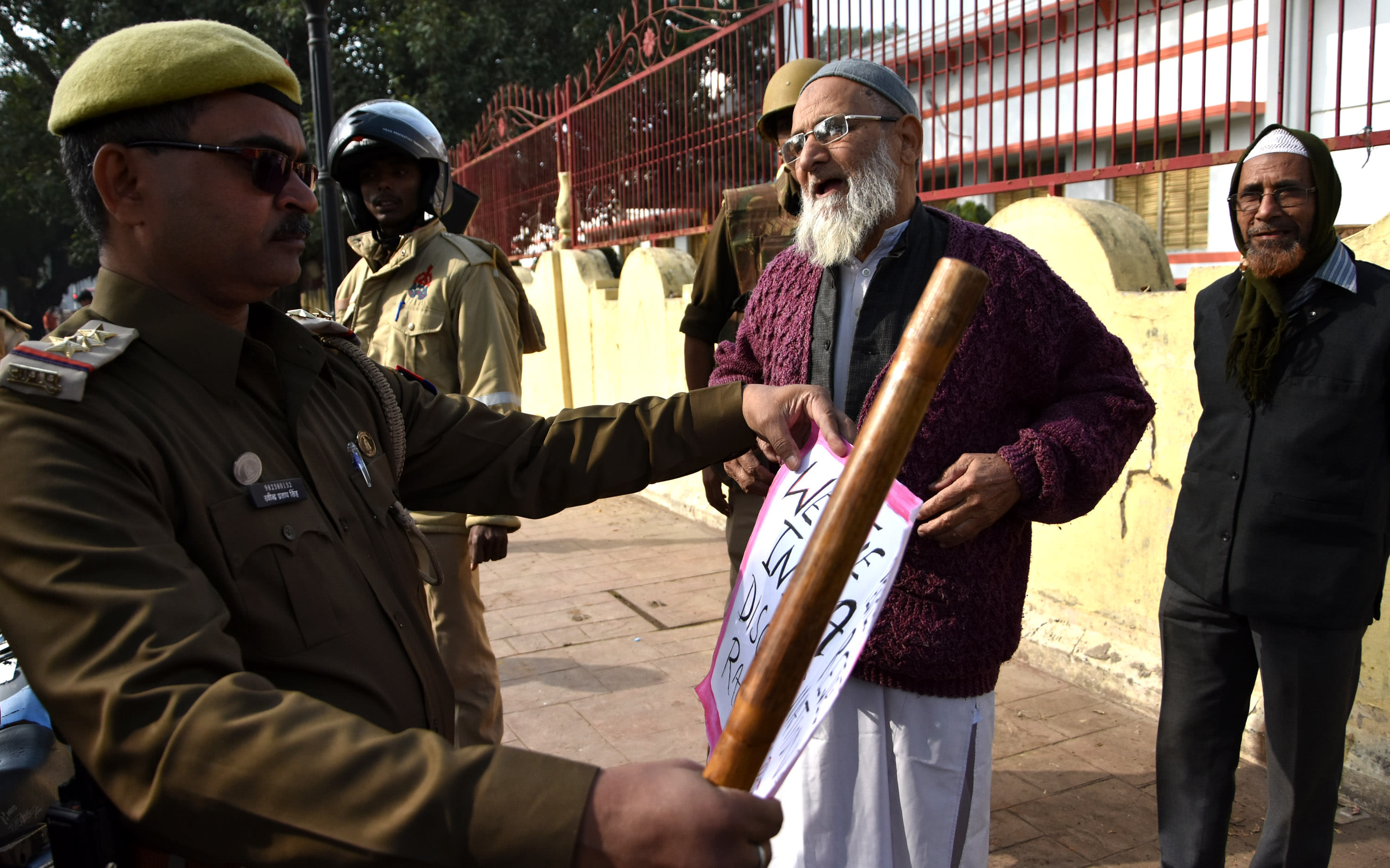 Prayagraj: SP workers protesting NRC arrested, lathicharge