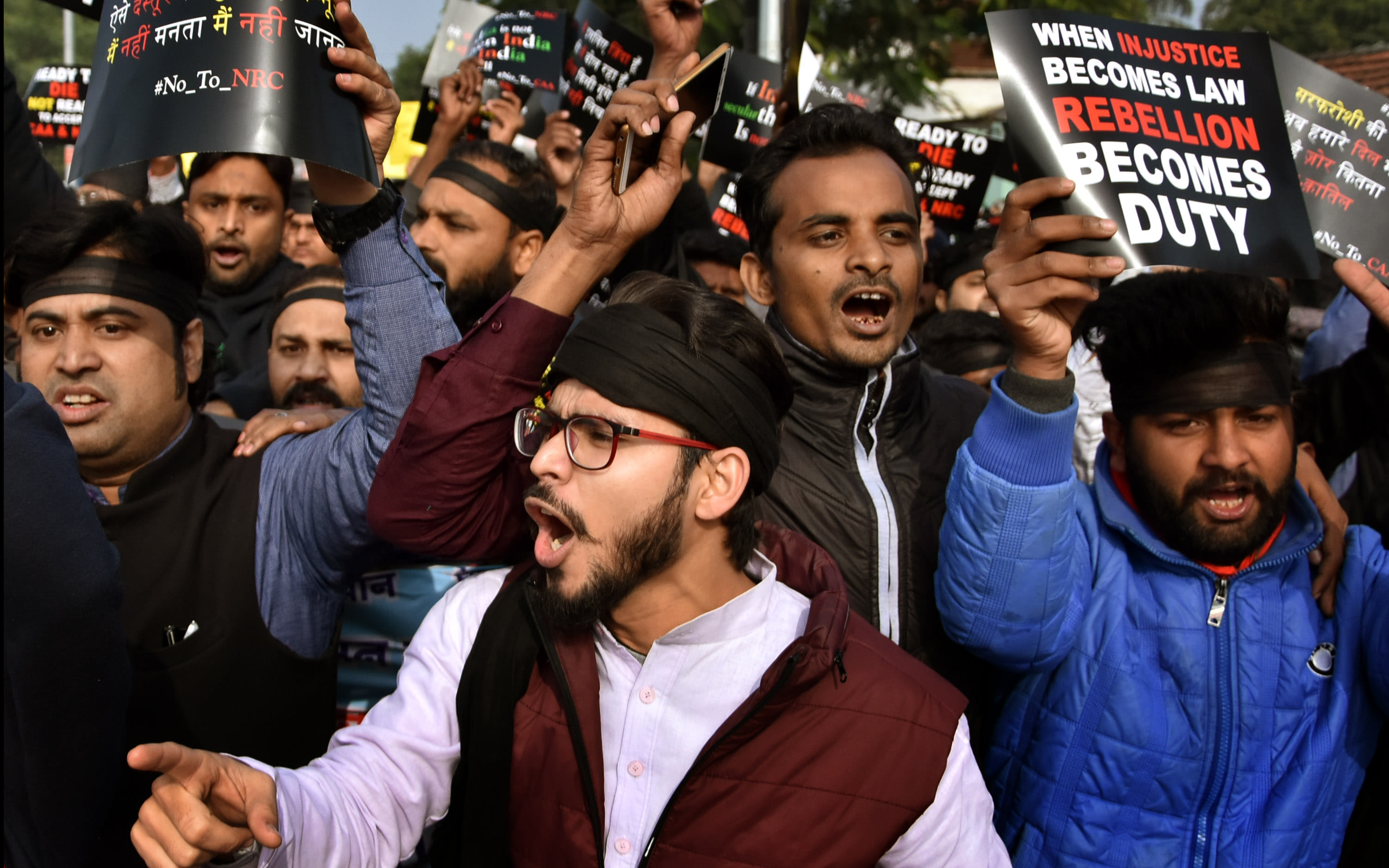 Prayagraj: SP workers protesting NRC arrested, lathicharge