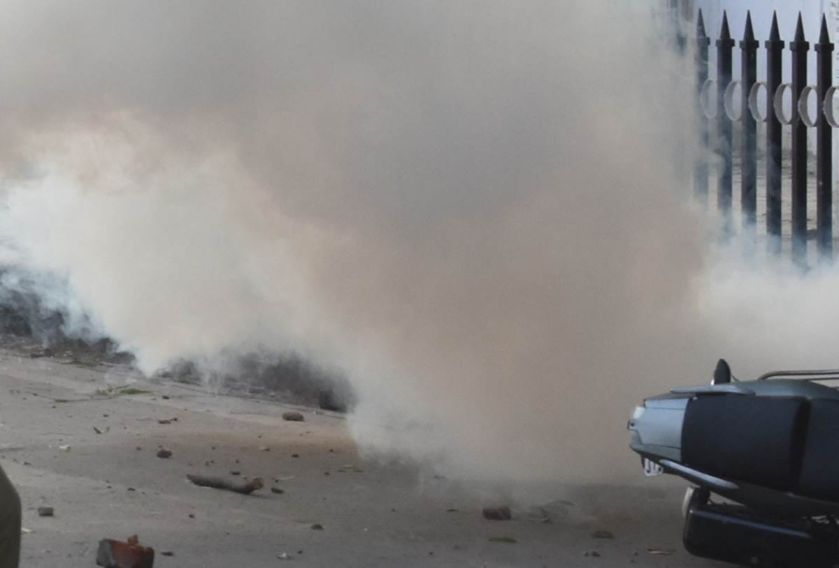 Policemen did not have adequate arrangements to deal with the protesters.