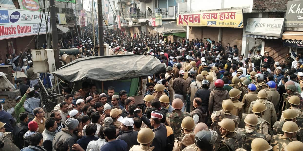 high alert in before jumme ki namaz after violence during CAA protest in gorakhpur