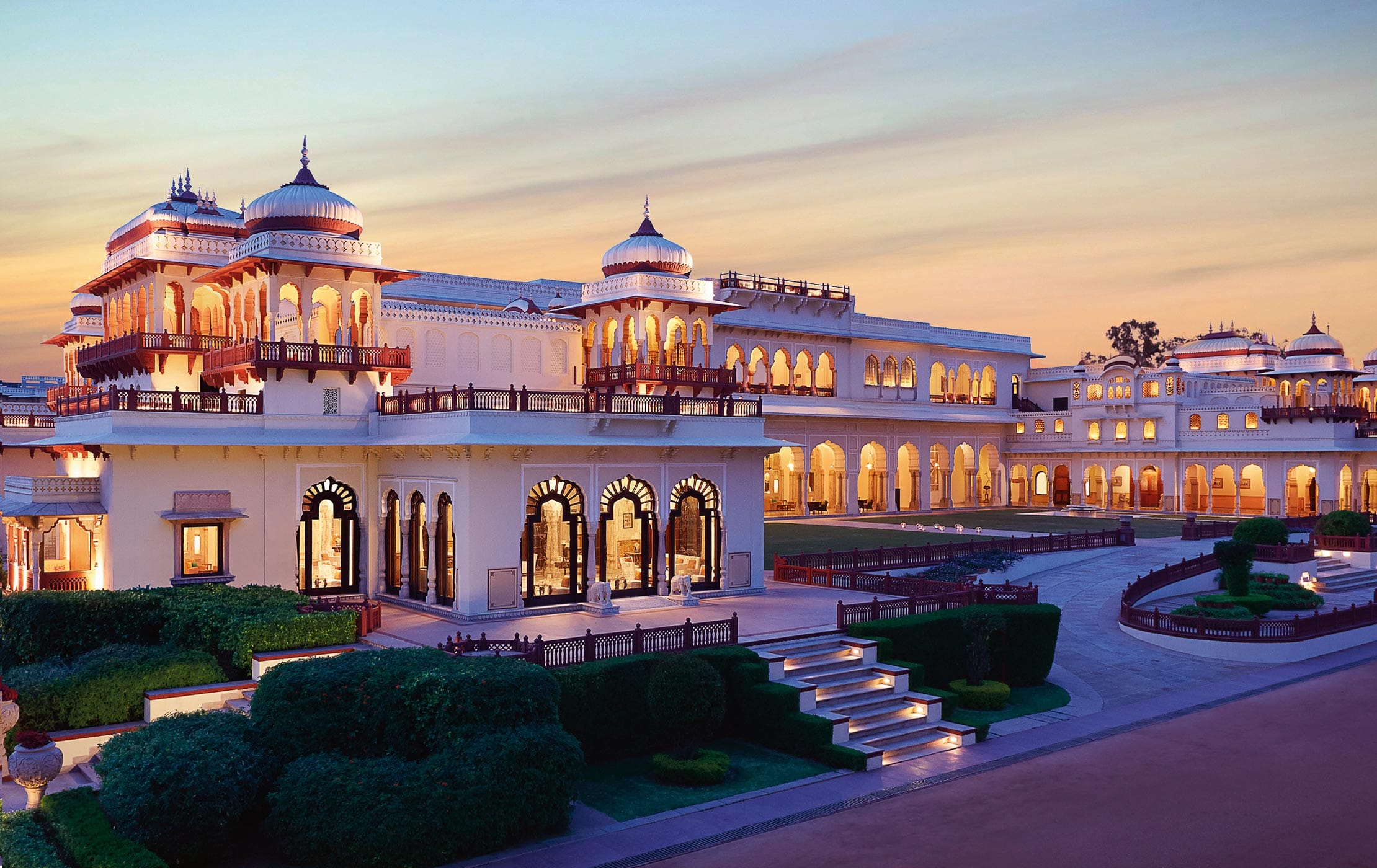 India most expensive hotel spread over 48 acres know about the details and price