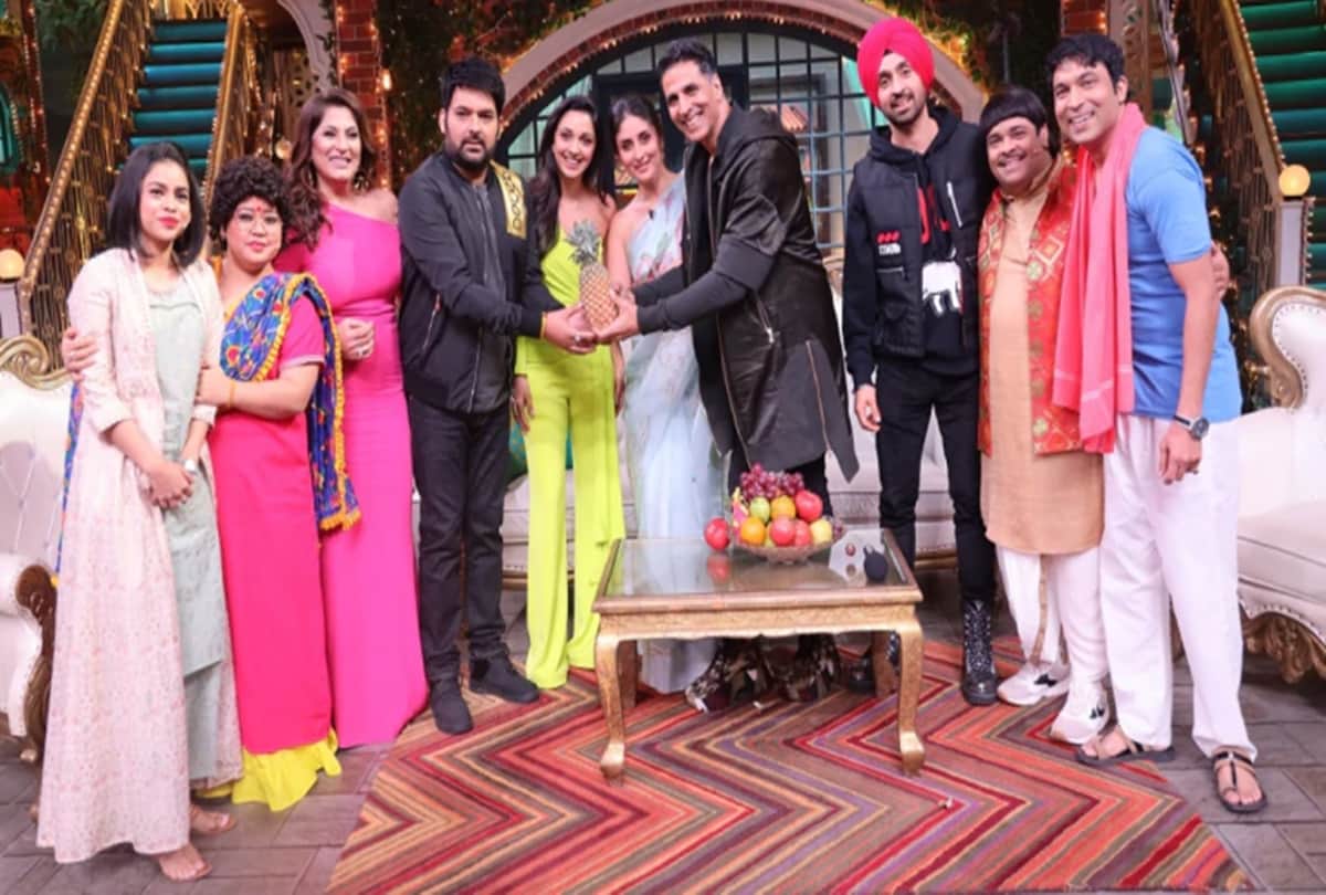 in The Kapil Sharma Show Good Newwz actor Akshay Kumar revealed Kareena Kapoor Khan Spits on him