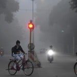 Dense fog engulfs delhi ncr 46 flights diverted midnight aqi in worse condition may worse further