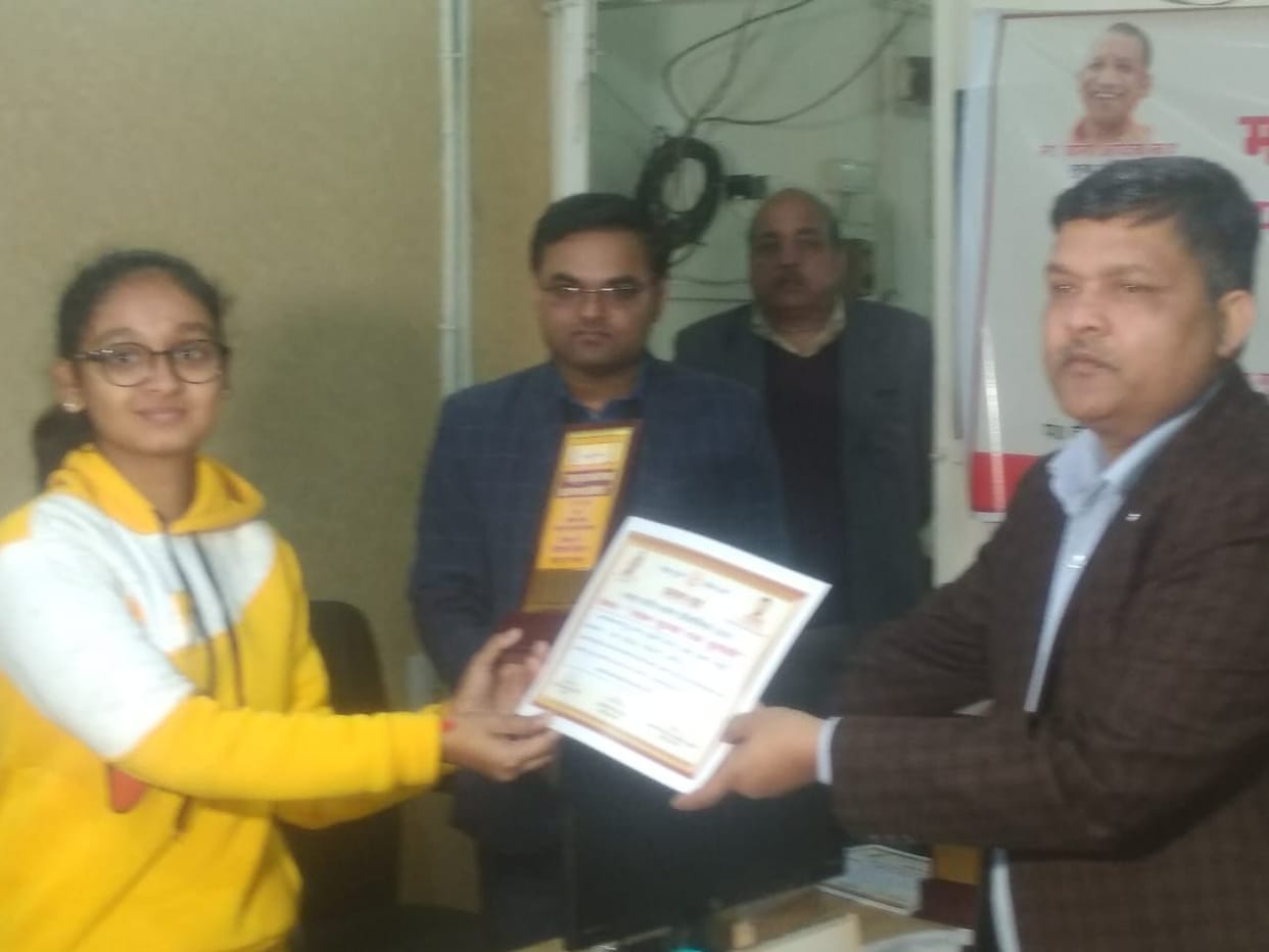 Mona got first position in Mandal level speech competition