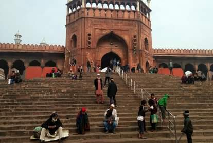 Tourists reach Red Fort and Chandani Chowk, Life back on track after CAA Protest